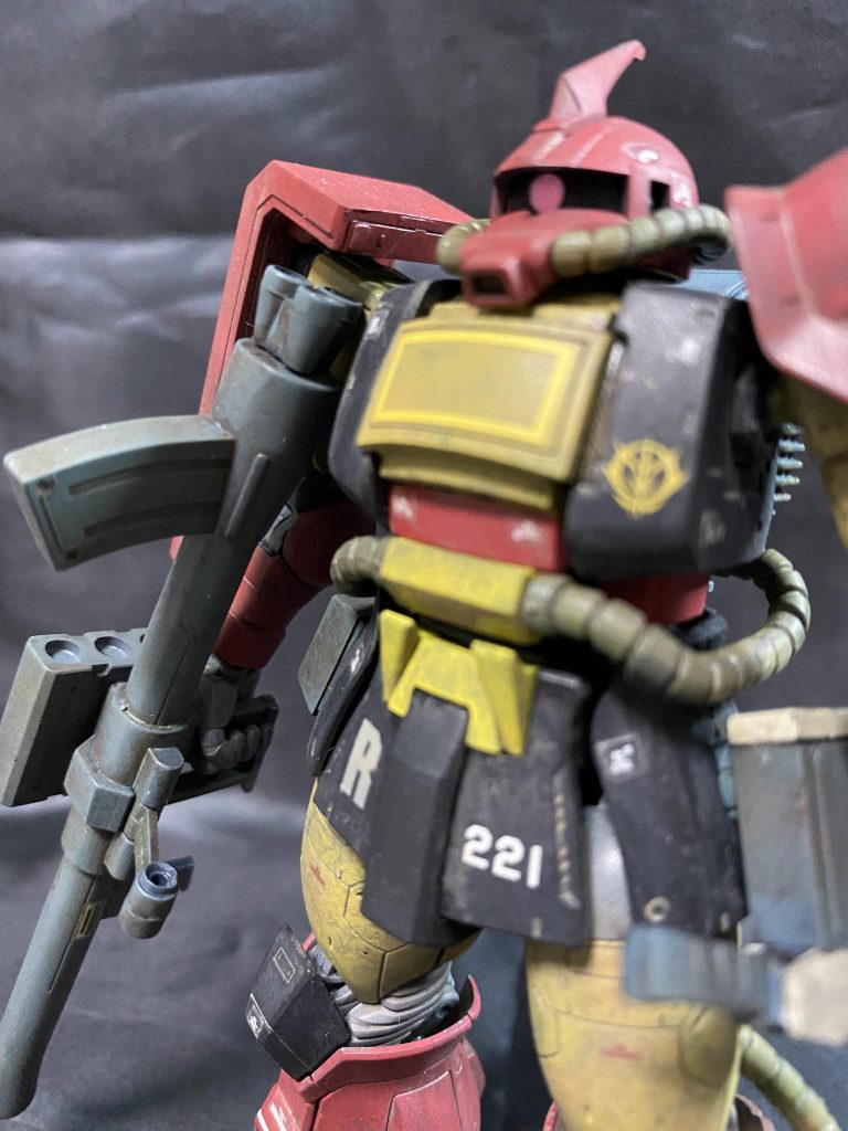 バストアップ2。筆塗り後にクレオスのフィルタリングカラーとタミヤのウエザリングマスターで汚し!