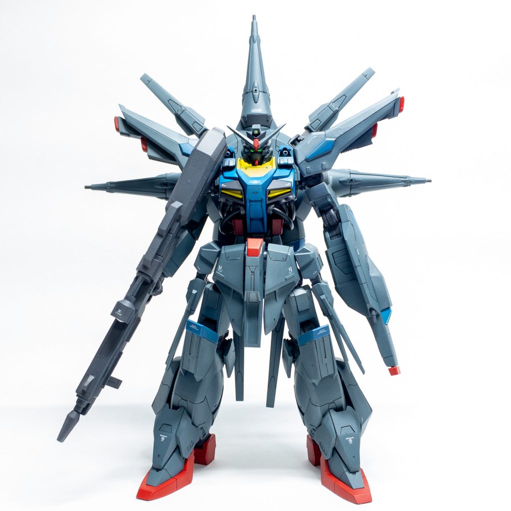 ほとんどの箇所に手を入れましたが、大まかにやった作業は以下の通りです。中にガンダムフレームを埋め込む（HGバルバトスルプスの物を使用）脚部に隠し腕を追加脚部の追加スラスターの新設肩部機関砲の作成武装の延長大型ドラグーンを磁石での接着に変更胸部のケーブルパーツを置き換えetc古いキットのため仕方ないかもしれませんが、素組みの状態ではずんぐりむっくりしていたのでプロポーションは絶対に変更したかったです。そこでガンダムフレームを用いてプロポーションを変更し、且つゴツさを出す為にフレームにも少し手を入れました。 