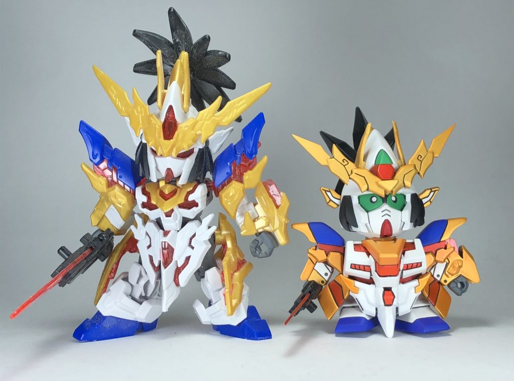 元キットとツーショット。劉備ユニコーンはカラーリングが爽やかで素晴らしいですね！