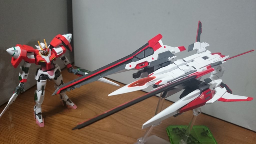 ・ザンライザーオーライザー+ザンユニット変形機構の影響で、後方のザンユニットを下から支えてないと、すこしへたれたり…