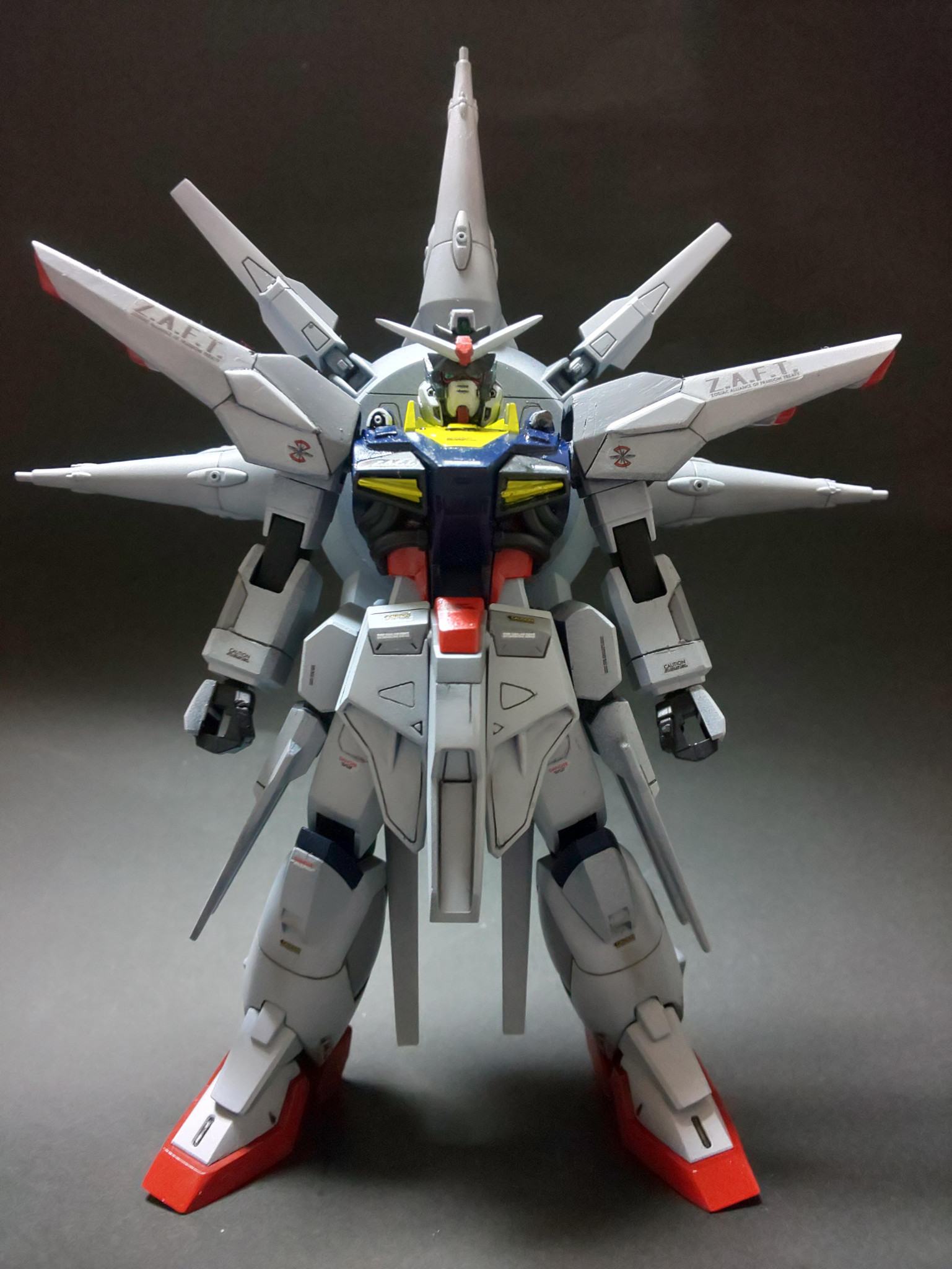 1/144 HG プロヴィデンスガンダム 全塗装改造完成品 - プラモデル