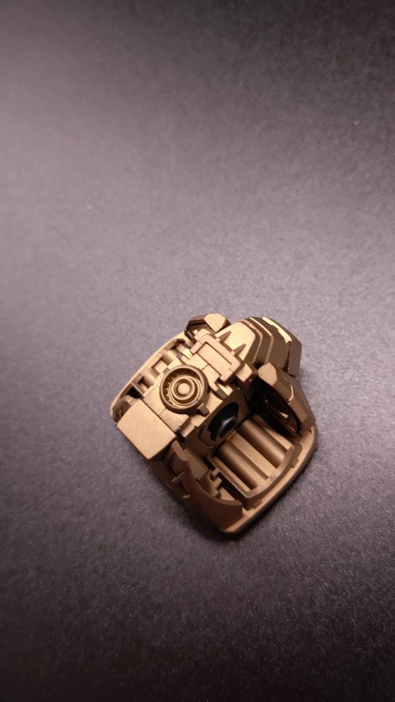 股の部分です細かい部分でも自動で塗装出来ます🎵