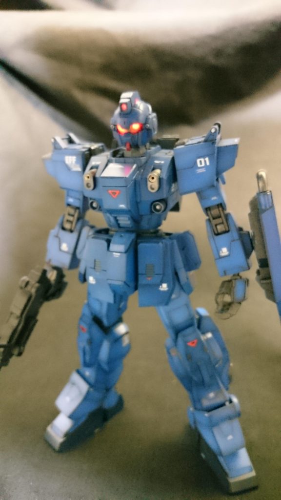 塗装は2色の青を使いましたが、一色に見えますね。青の塗装はなかなか難しいです。