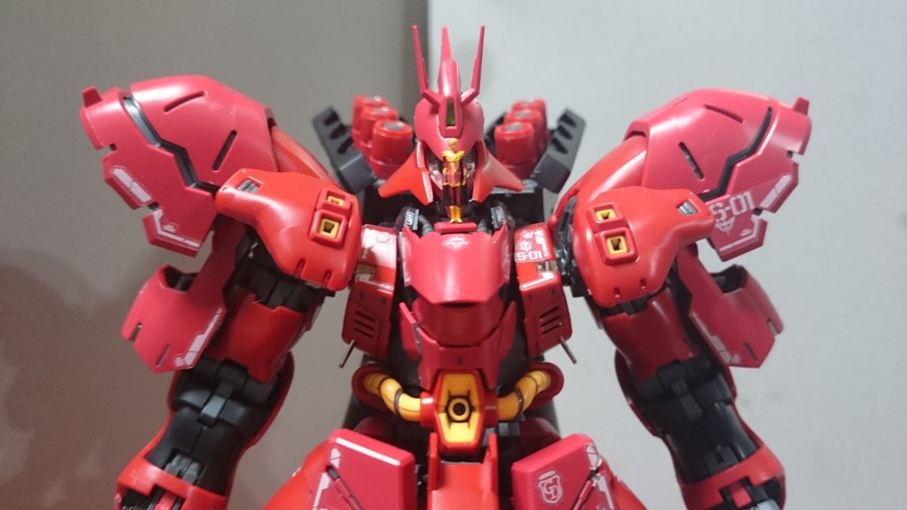 ・1/144シャア・アズナブルガンマカと楊枝でちまちまと塗装