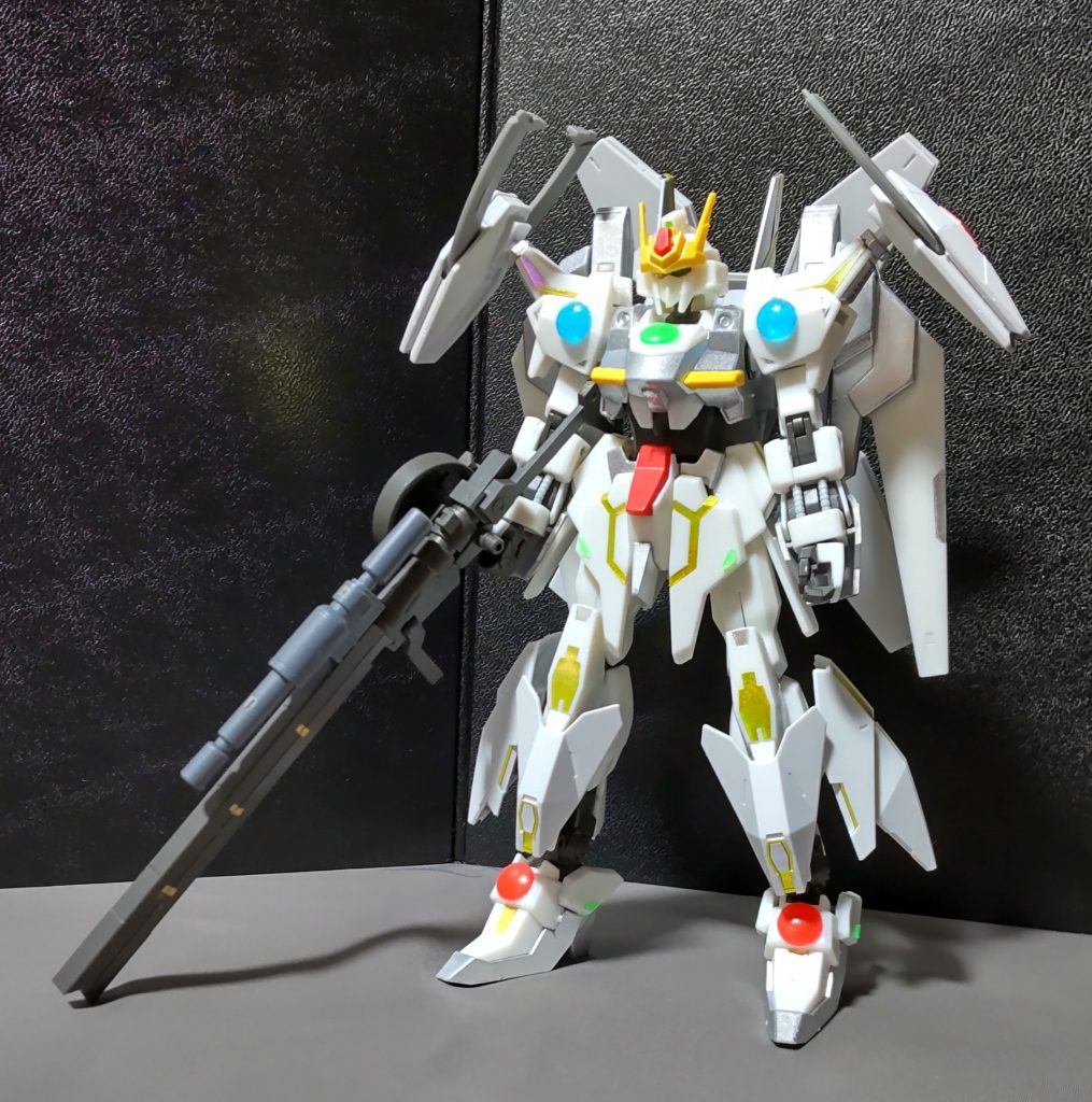 ベースのルナゲイザーにネプテイトアーマーの膝と脚部のパーツを移植させ、肩にはネプテイトウェポンのビームガンを装着させてます。