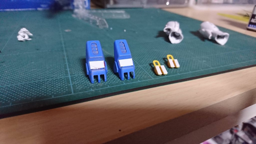 ガントレッドは爪の肉抜きを埋めてシールドジョイントは試行錯誤の結果オミットすることにしましたプランの一つとしてスライドギミックもいいかなと思いましたが時間が足りず、ここは妥協しました