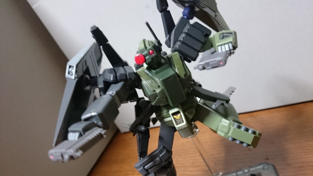 K9ドッグパックのハンドガンは通常の武器持ち手で保持できるっス