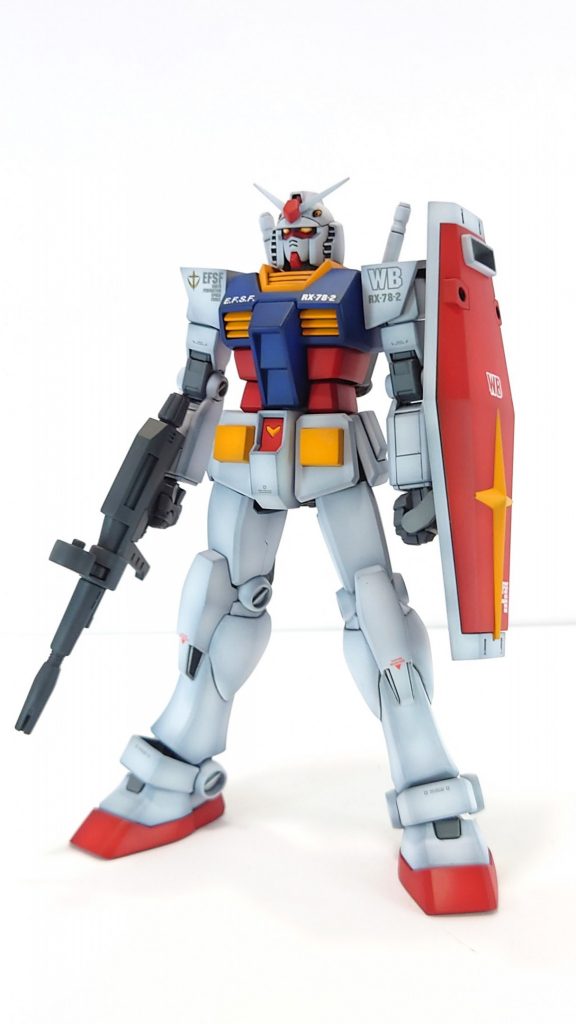 頭部をG30、武器、ランドセルはREVIVE版、肩はプラ板で制作したバーツに交換。フトモモは上部の形状を修正して自然な感じに。肩と胴体を繋ぐ関節を幅詰め、股関節は幅増ししてます。 