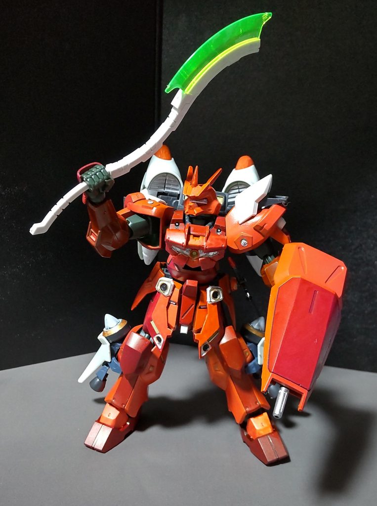 ビーム・アックス※未使用時はシールド裏に装着。