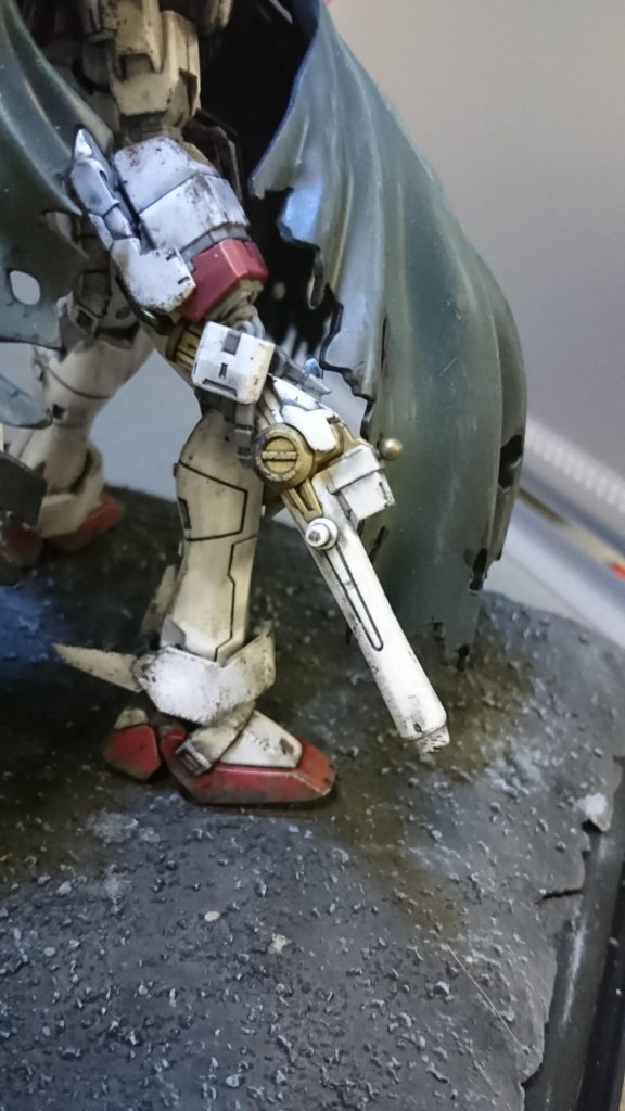 バスターガン。個人的にはゴールドは青金系のほうが好みです。クレオスのGXブルーゴールドは神。