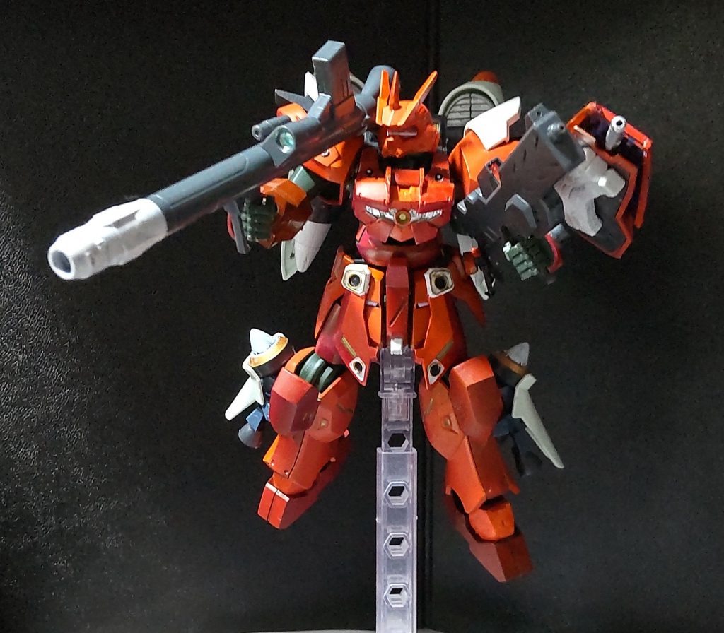 500mm無反動砲所謂バズーカ砲で、高威力を誇る。また弾種変更が可能なので、魚雷や徹甲弾、ビーム撹乱膜弾など状況に応じた運用が可能※ジンのバズーカですが、これはHGブルーフレームの物を使ってます。