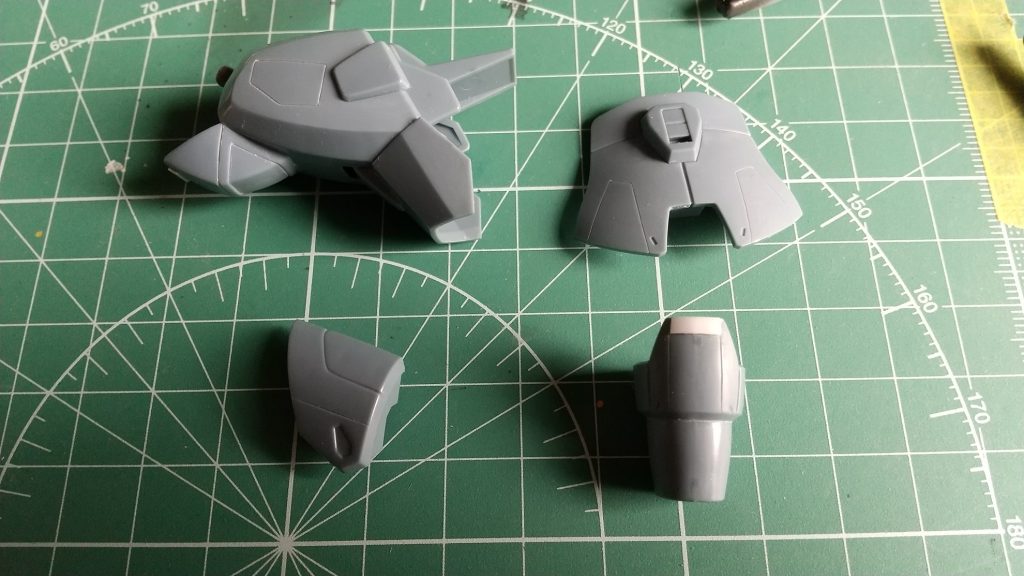 追加でデティールを彫ってみました。