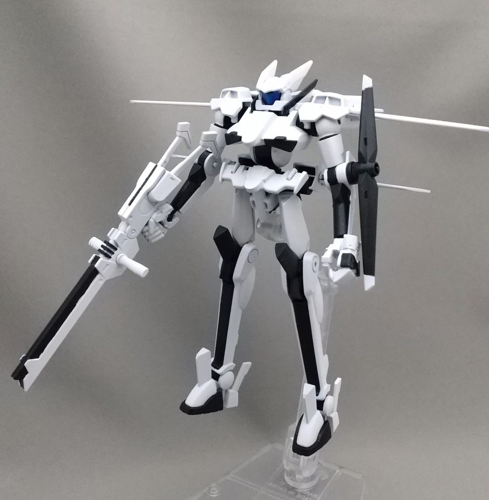 カラーリングを黒から白へ変更。センサーのクリアブルーもポイント。