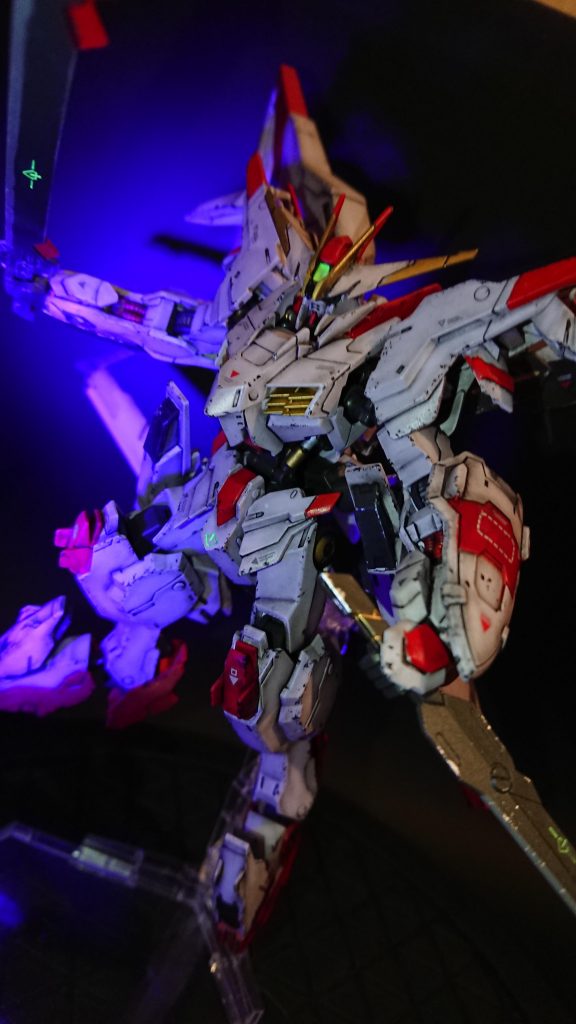 鉄血はやっぱり発光させたくなります。 