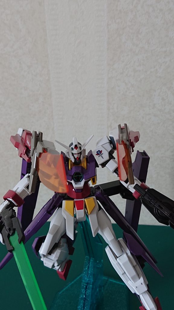 第2近接武器のドッツザンバー  両肩に搭載されている刀。ロングソードの対応範囲外…つまり目前まで迫ってきたを一刀両断するための武装。肩から放ち、ファンネルとしても展開可能。