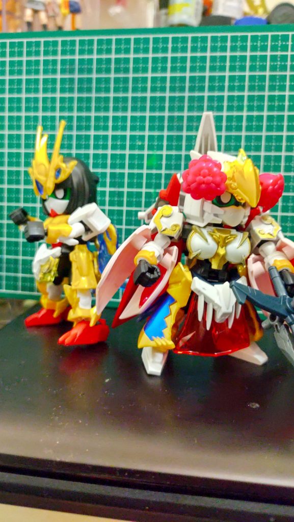 ストライクルージュを素体にトワの親友のセツナを作れるか検討中ですがいつ装飾が難しそうですな