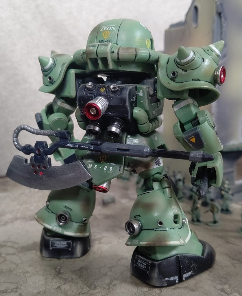 先記述しましたが、元々のバーニア以外は全てメタルパーツにしてみました。好きな高機動仕様、バーニアをてんこ盛りです。ヒートホークはMG用。好みの打突シールドも外せません(笑)本当はスパイクもメタルにしようかと思いましたが予算が降りませんでした。メタルパーツは私にはお高いので、今月はこの一体でいっぱいいっぱいです。余剰パーツもあり、もう一体F型があるのでその機体も来月にでもメタルパーツを使用したいと思います。