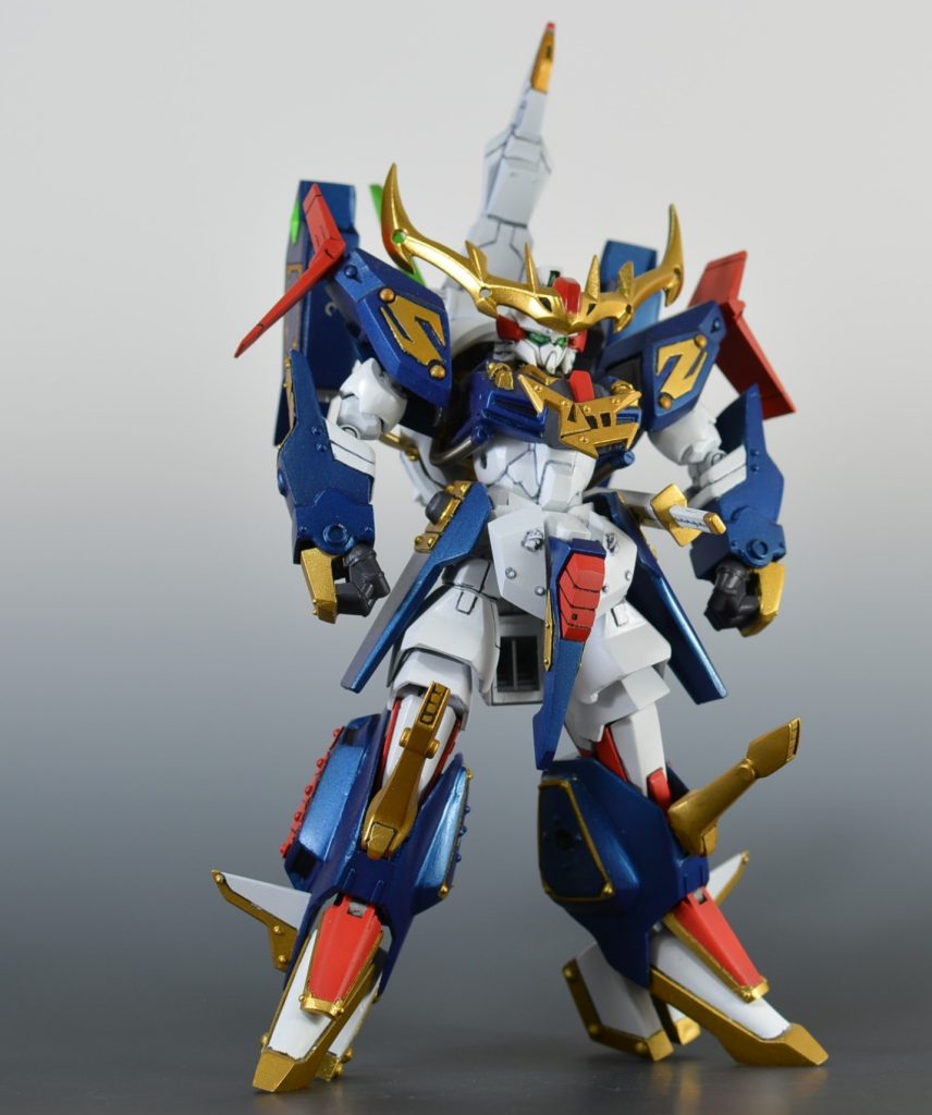 コミックワールドで見たときマッシブだった気がしたのでそうしました。プロポーション重視して完全変形はあきらめています。