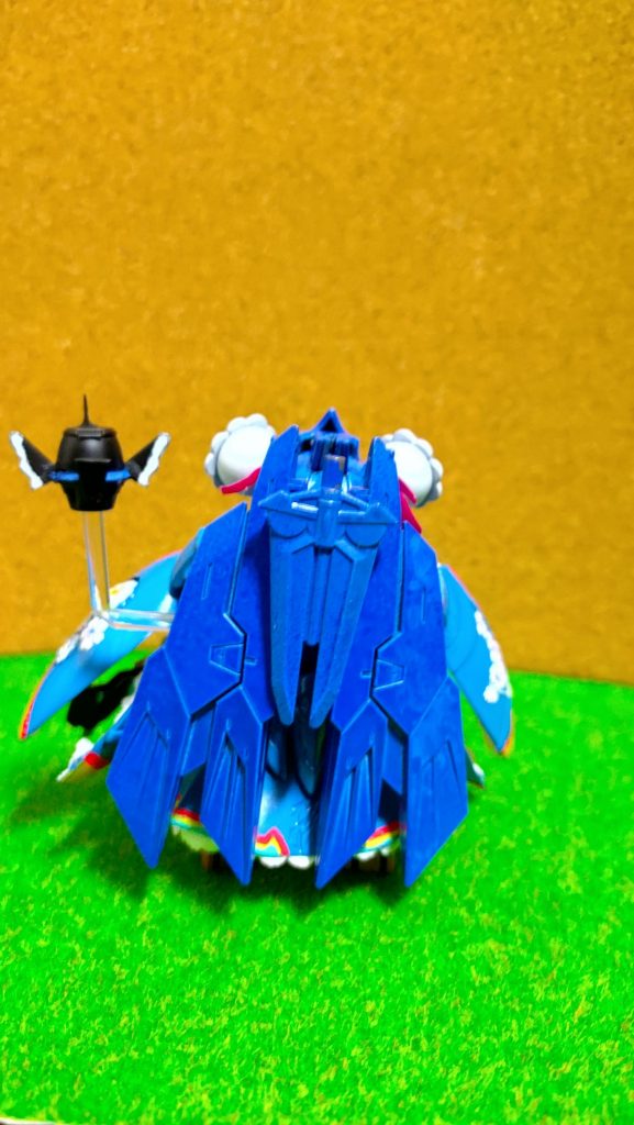 天乙貴人という式神を使役しており、普段はオハギという小鳥の姿で連れている・・・というのがゲーム内での設定性能的には式神による被ダメージ肩代わりと強力な追尾チャージショットにお世話になりました