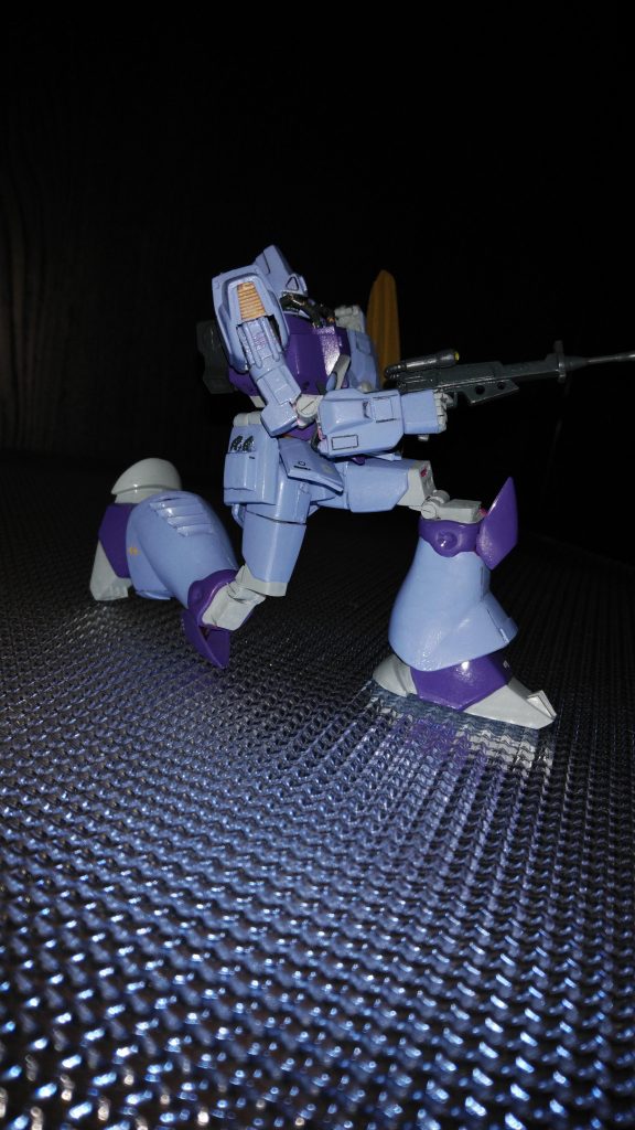 ガルバルディのヒジ、ヒザの謎関節。内部にムーバブルフレーム等ありません！