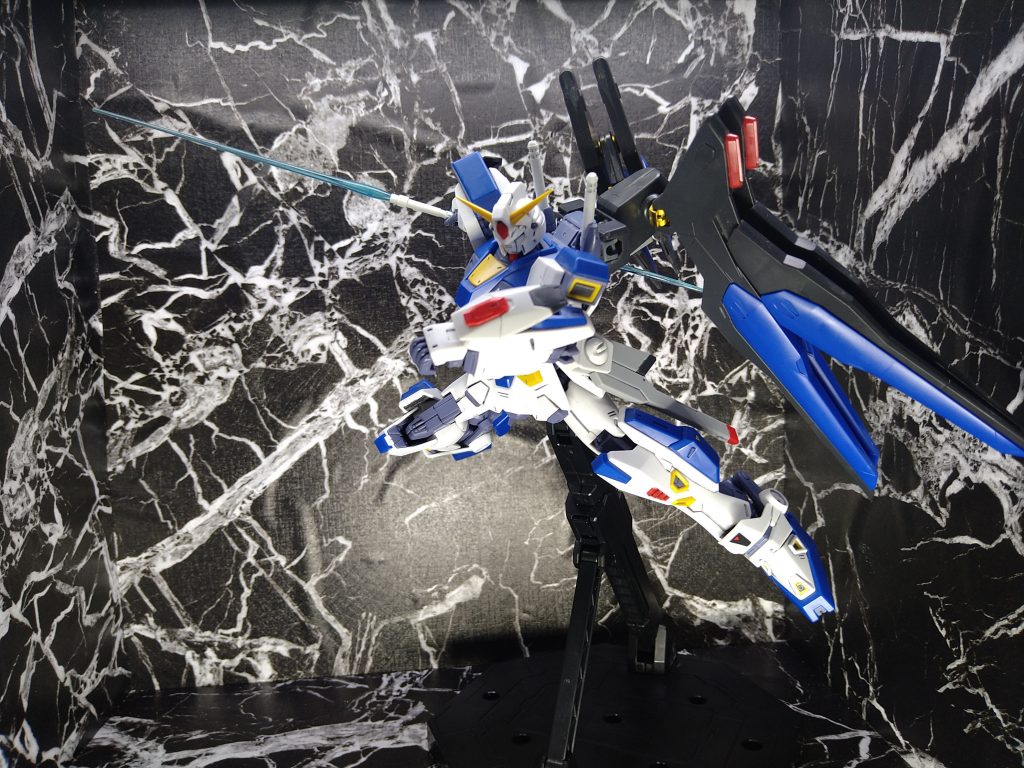 ツインビームサーベル装備