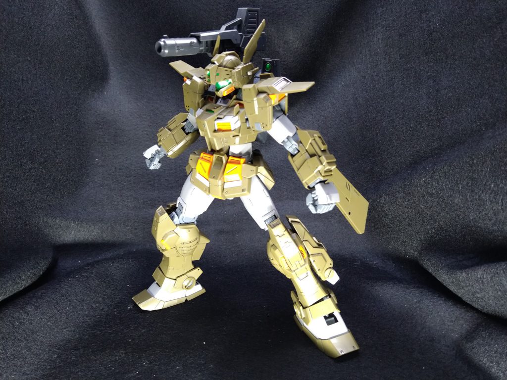 肩部キャノン展開中遠距離支援型としてイメージ