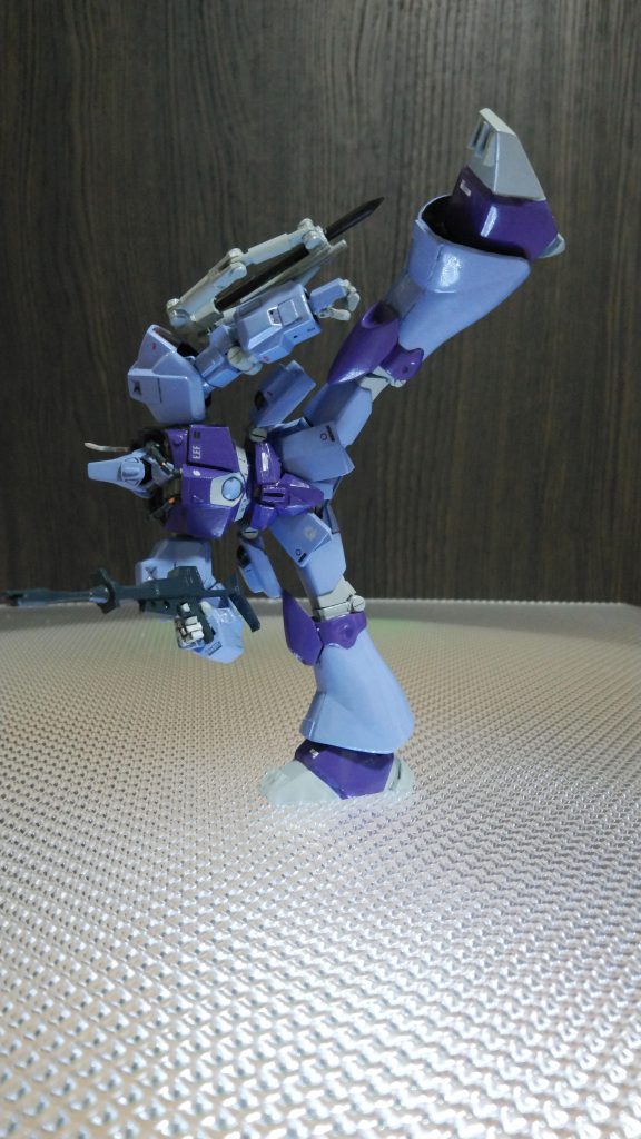 キックできる程度の可動範囲