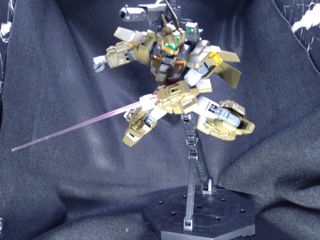 腕部ビームサーベル展開