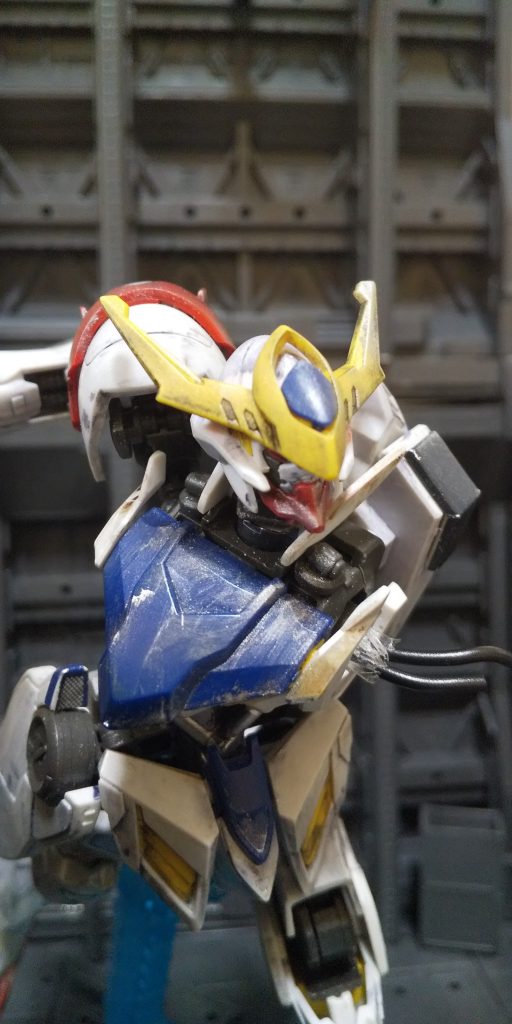 壊れた、所に、リード線をテープでくっつけて張りました。