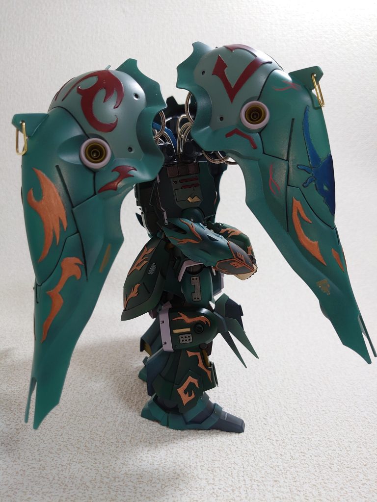 プラ板でディテールを追加して製作しています。