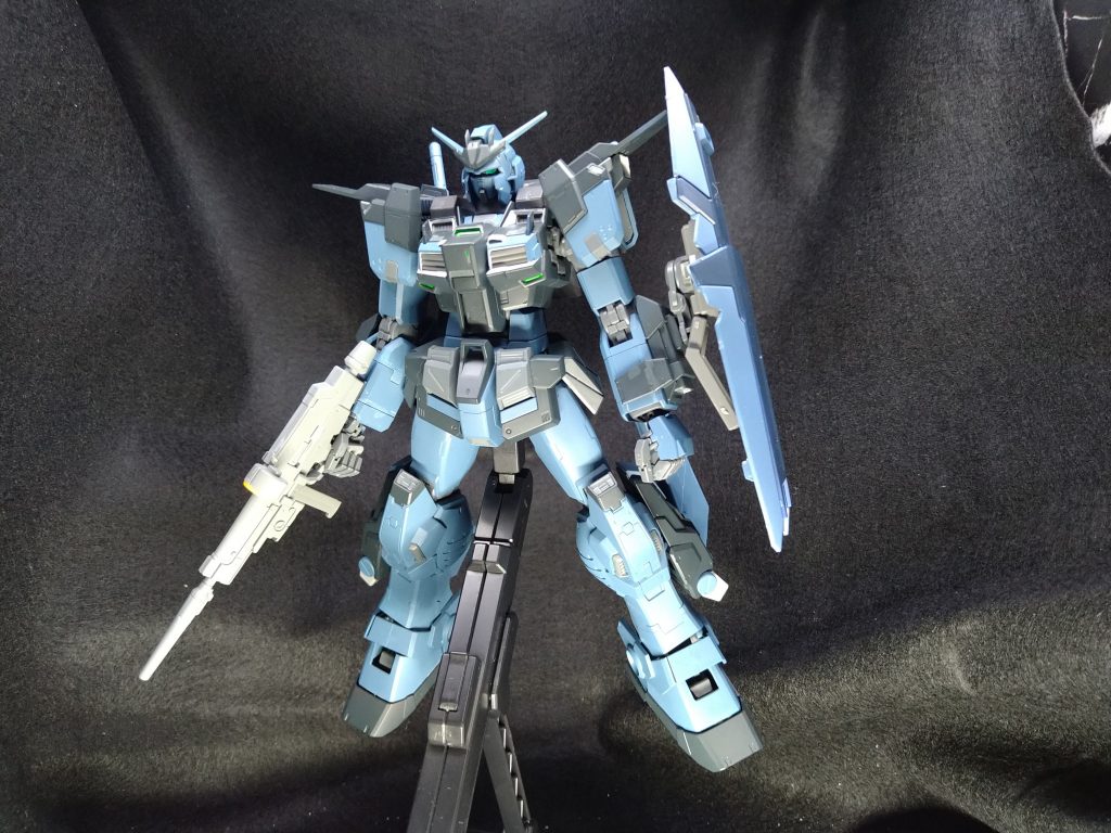 ガンダムヘッドに換装可能ストームブリンガー　ペイルライダーカーになる