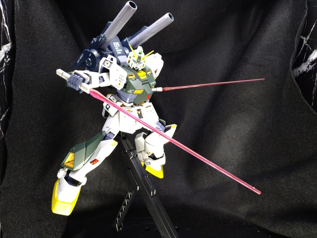 ダブルビームサーベル装備