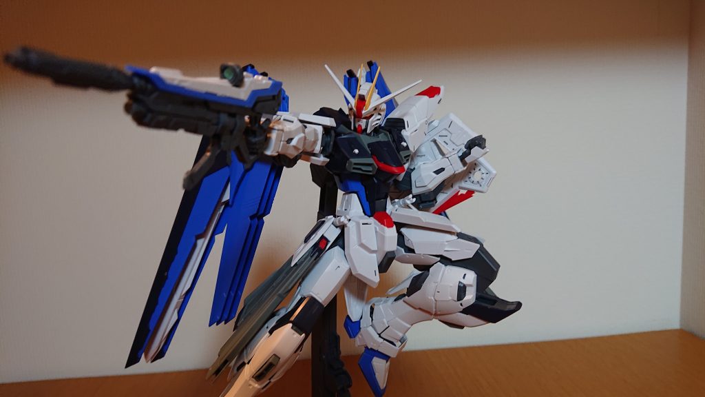 MG フリーダムガンダム ver2.0–3枚目/制作者：刺身オレンジ