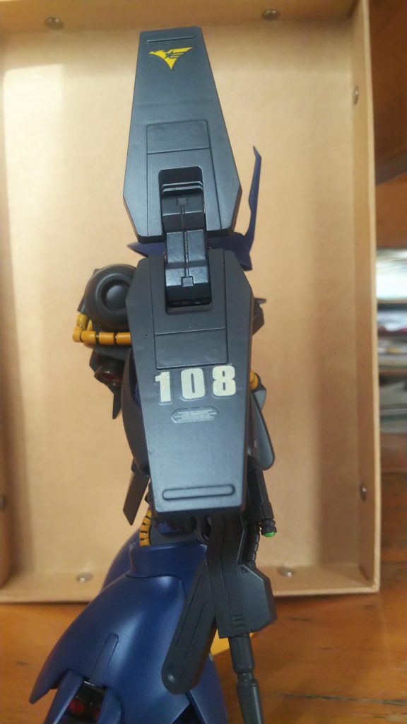 特に改造もせず、モノアイもコトブキヤパーツの組み合わせで、味付けにガンダムデカールを少々。