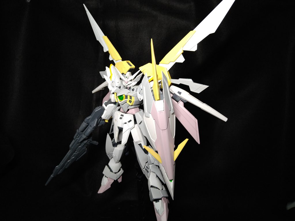 背面ウィングスラスターは少し手を加え、展開可動域を広げている