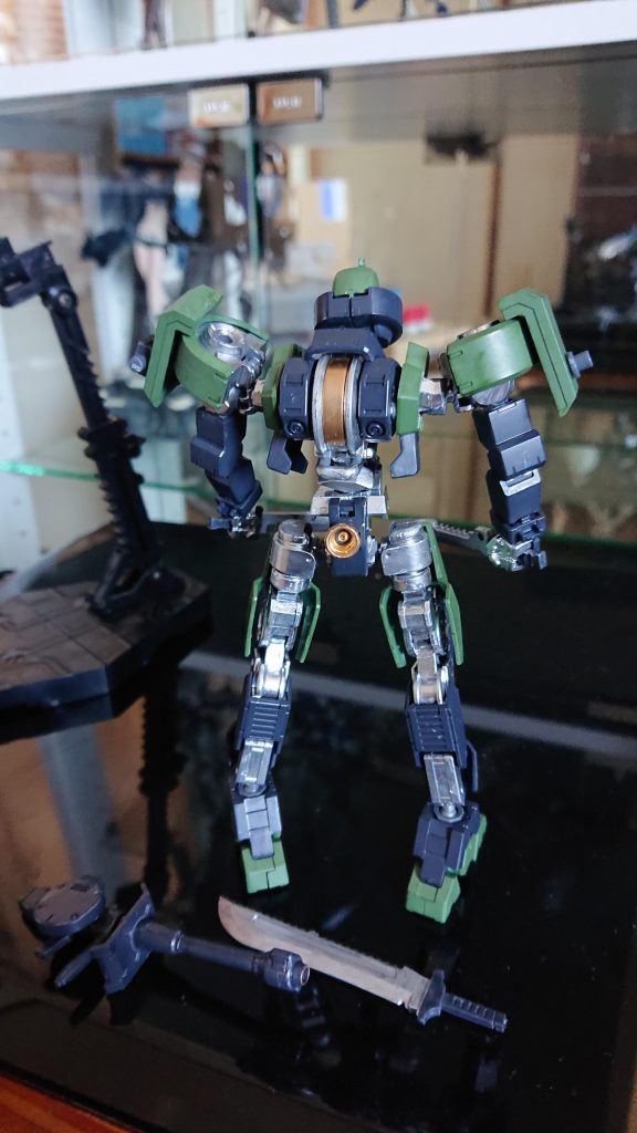 ホバーユニットはデカかったので小さいですがバーニアと取り替えました。