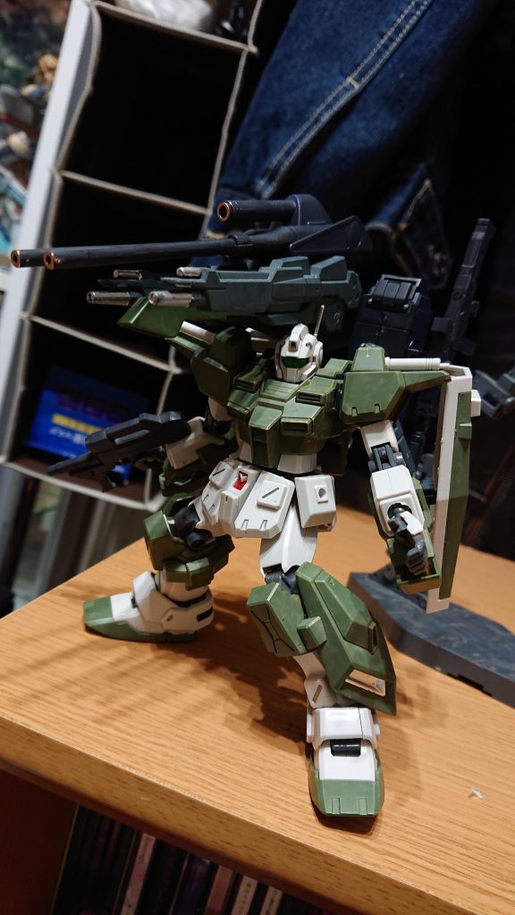 SDコマンドガンダムが手に入らずこの機体を緑に塗って満足、そして放置(２年ほど)してましたが、再び君が輝く日が来るとは思わなかったよ。