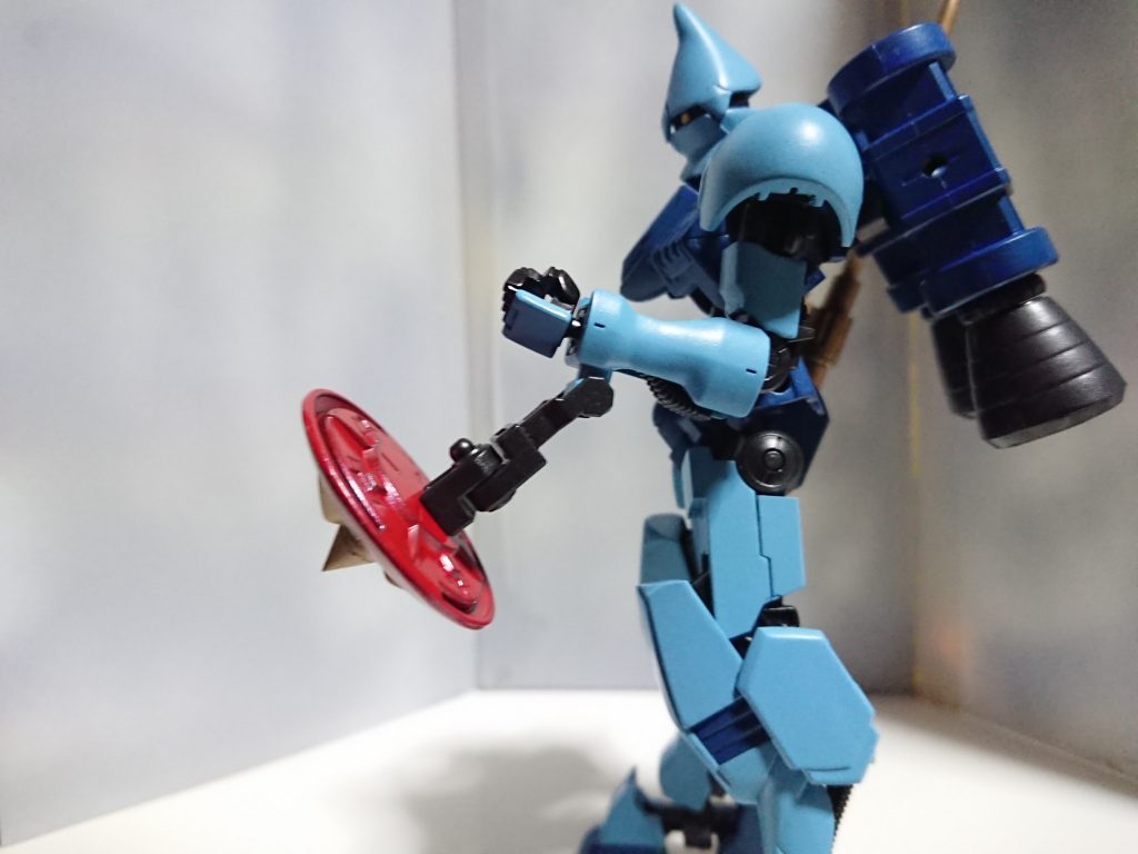 メインの素材はフラウロスのため武装はアームで接続されてます。