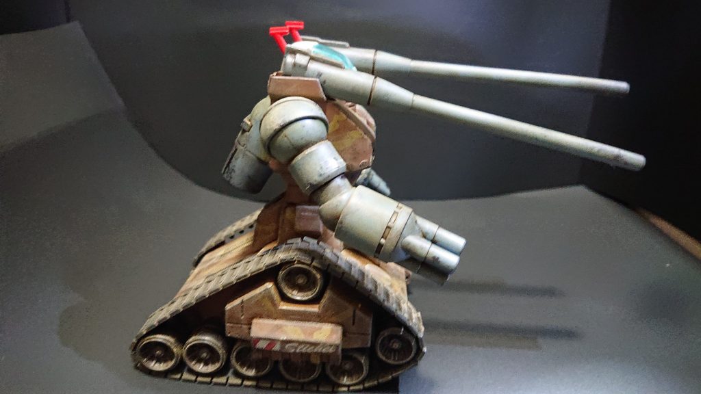 ウェザリングはいつものスポンジとリアルタッチマーカー。今回はこってりウェザリングマスターで砂まみれに。