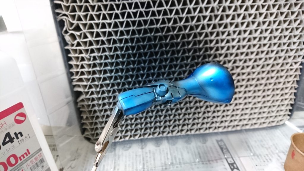 下地をブルーのキャンディー塗装をしてから