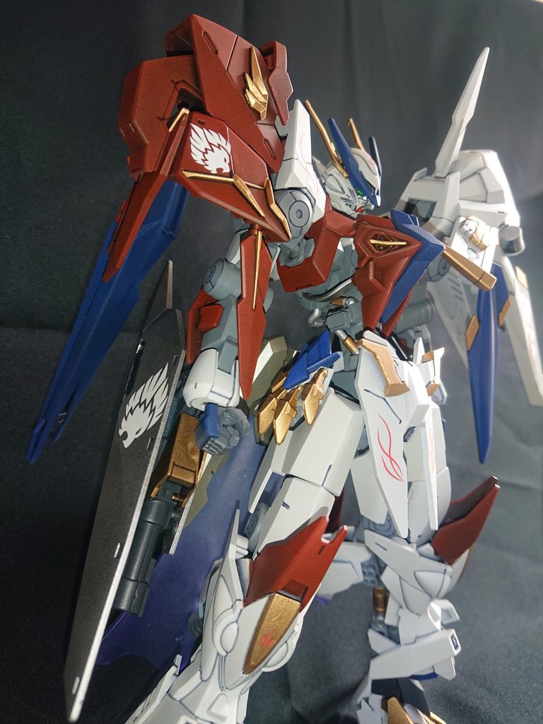 レベルソの胸パーツは小加工でグレイズのフレームに付けられます😃膝はウヴァルから、スカートはレベルソ肩の小羽を。