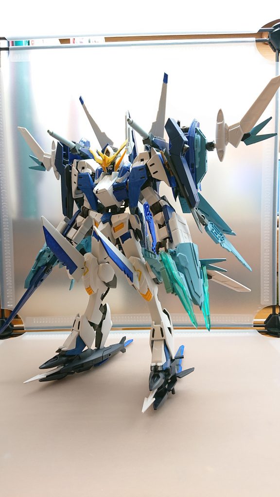 ポセイディアリヴァイオスポセイディアとソーシャーク・アンカーが合体した強化形態戦闘能力と防御力の大幅強化だけでなく合体前よりも深い海底での活動が可能となっているさらに海や水などを自由に操ることが可能となりその気になれば都市一つを丸ごと飲み込むことができる