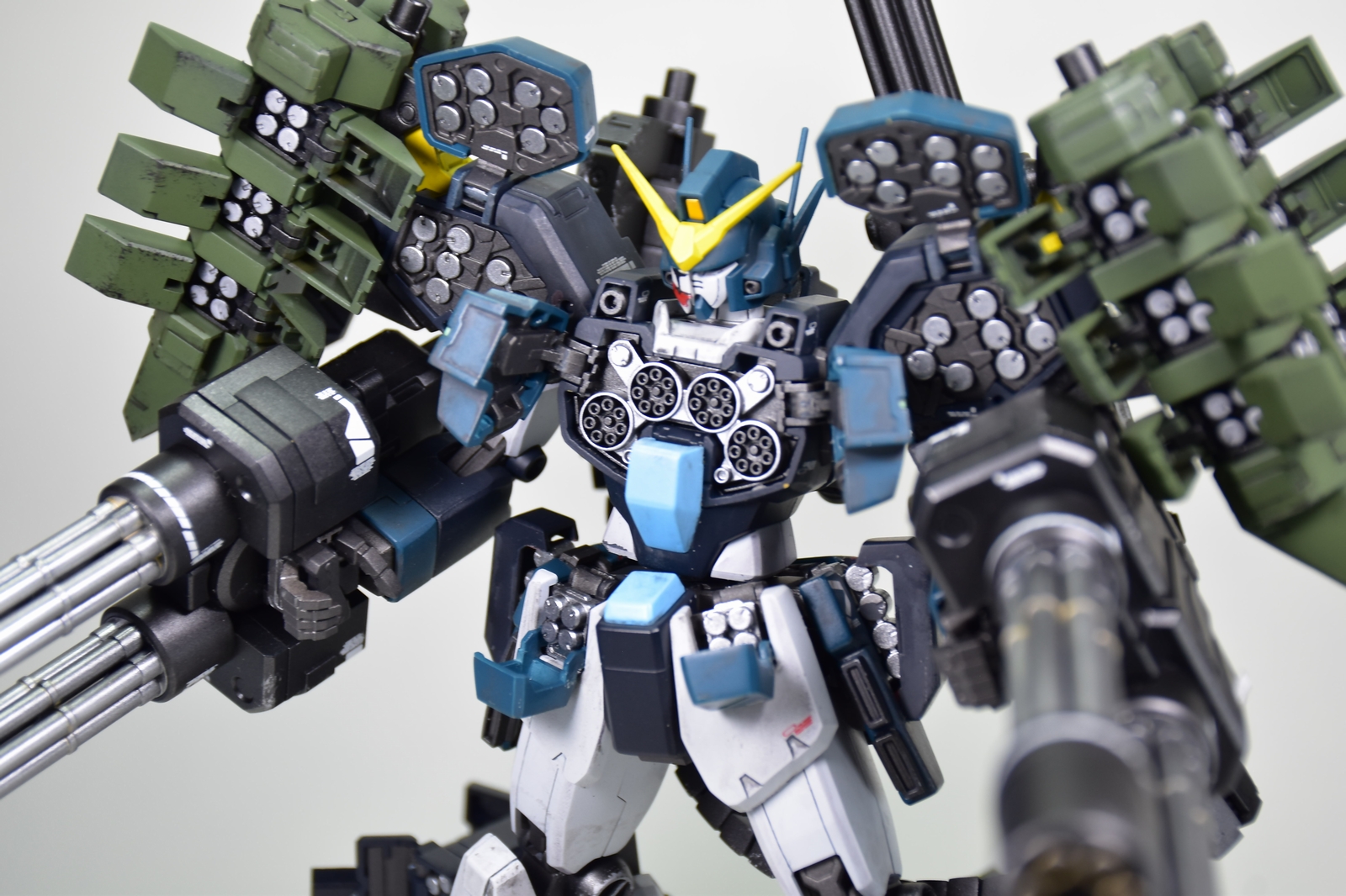 ガンダムヘビーアームズ EW (イーゲル装備) - 模型/プラモデル