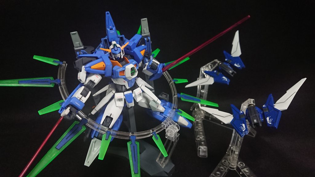 腕のビームサーベルとファンネルにより、近接戦も問題ありません。