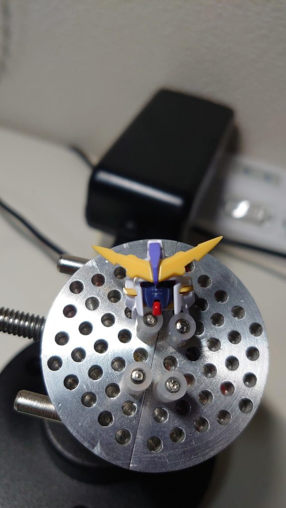 アンテナ、顔パーツの調整です。