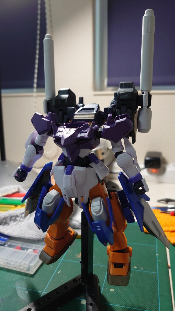 パーツのイメージを固めてます。