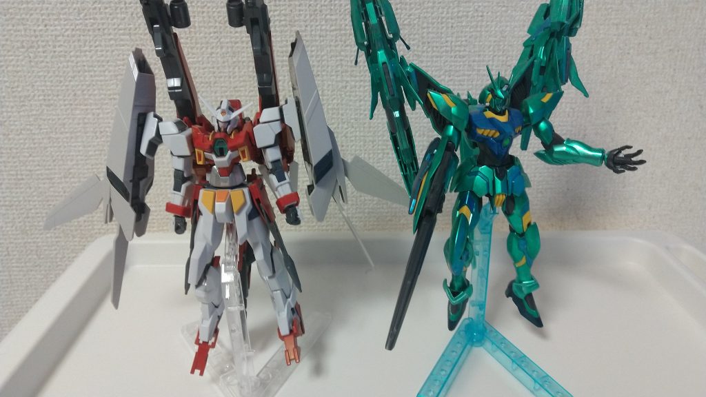 木星カラーのAGE2と地球カラーのレギルスとして作成しました。両機とも木星圏や長距離での活動を目的としており大型のブースターをコンセプトにしてみました。カドラバレットには後継機のリアンを作成したのでレギルスも後継機を考えたいと思います。