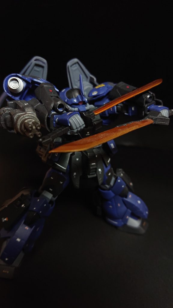 一斉射撃風に腕側面はビーム砲という脳内設定　 