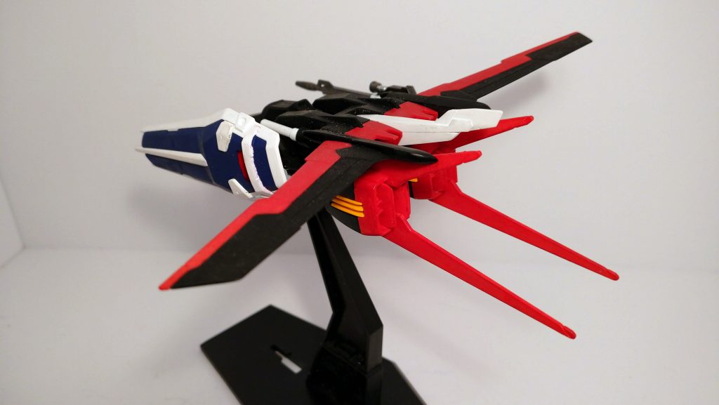 翼とテールを改修。