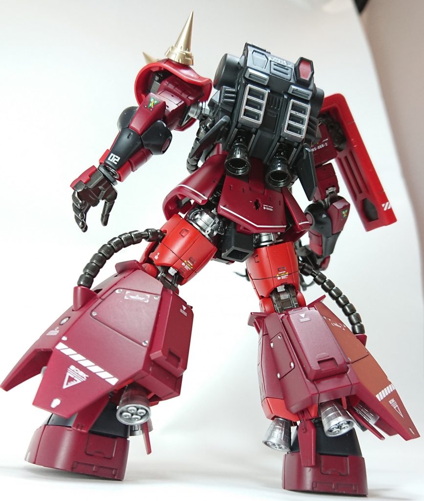 RGは例えば赤でも何色か微妙に色分けされているので、塗装時の色選択に悩みました。一部は調色もしていますが、納得行く色にたどり着くのが難しいです。勉強が必要だなと思いました。